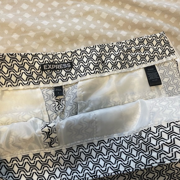 Express shorts - Picture 2 of 2